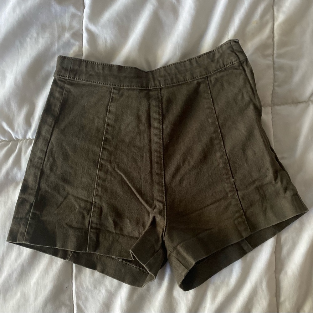 h&m olive high-waisted shorts